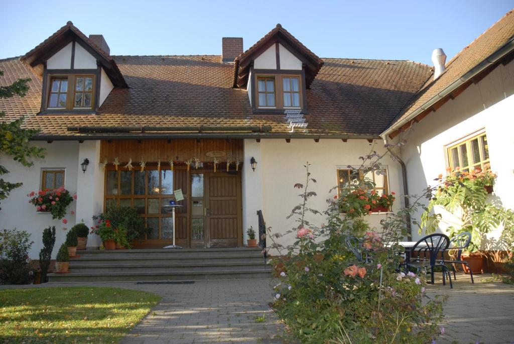 Hotel Gasthaus-Pension Hofmann Oberdachstetten Exterior foto