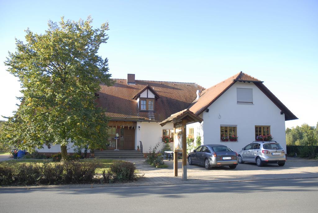 Hotel Gasthaus-Pension Hofmann Oberdachstetten Exterior foto