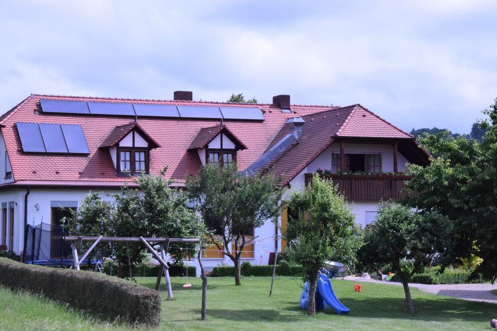 Hotel Gasthaus-Pension Hofmann Oberdachstetten Exterior foto